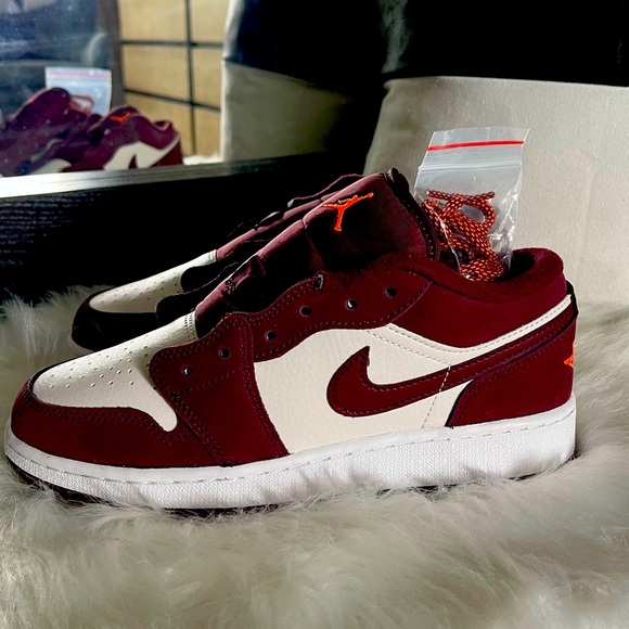 Night Maroon Jordan 1 Low - Picture 7 of 7